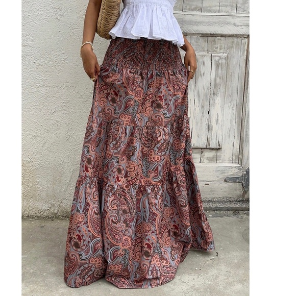 Boho Paisley Print Smocked Stretchy Waist maxi Skirt - Picture 1 of 2